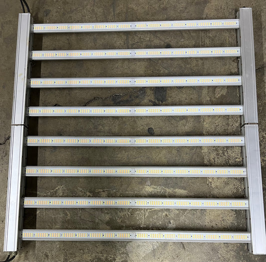 Pre-Owned Iluminar 660W LED Grow Light