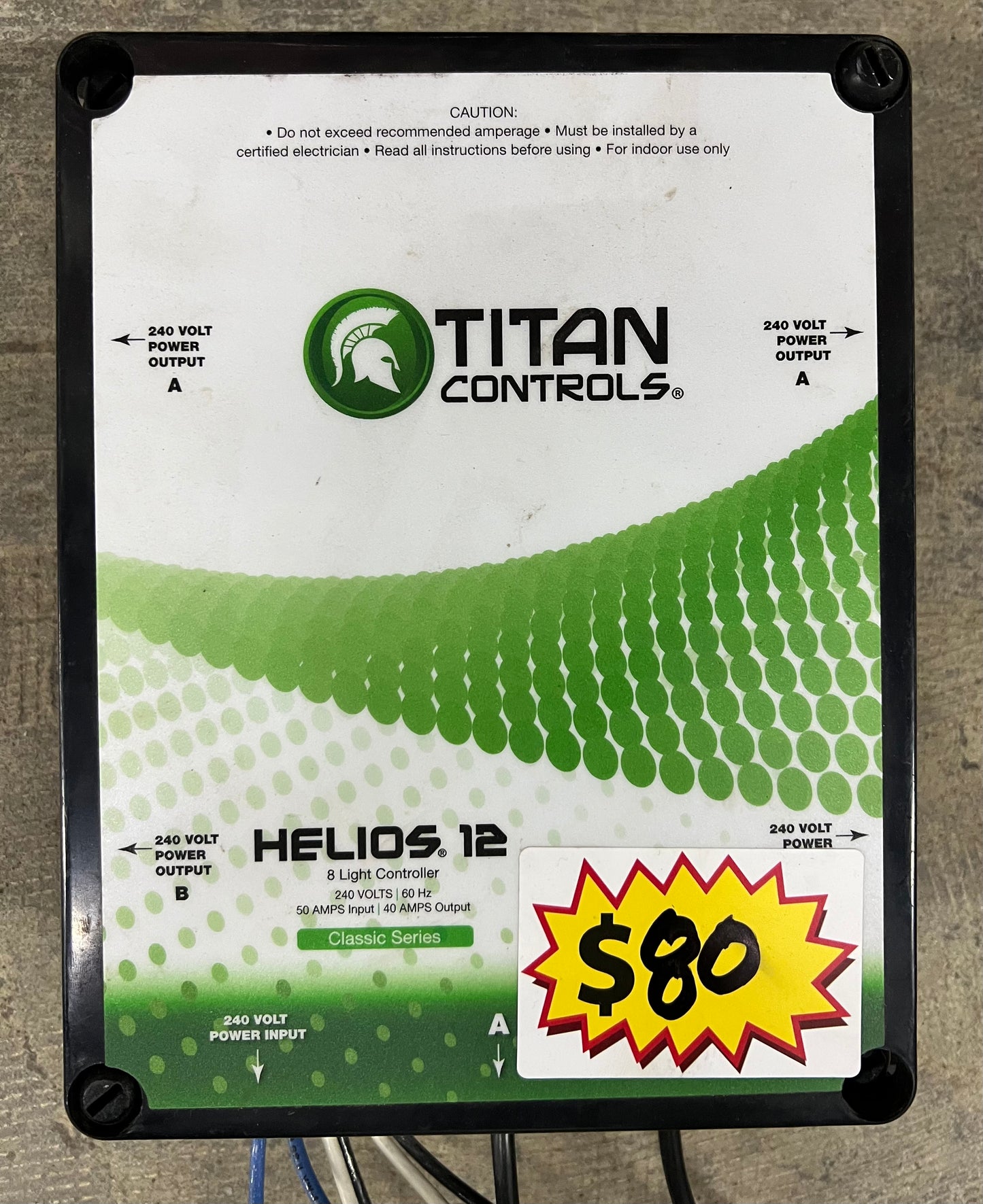 Pre-Owned Titan® Controls Helios® 12 Controller w/Dual Trigger Cords - 8 Lights, 240V